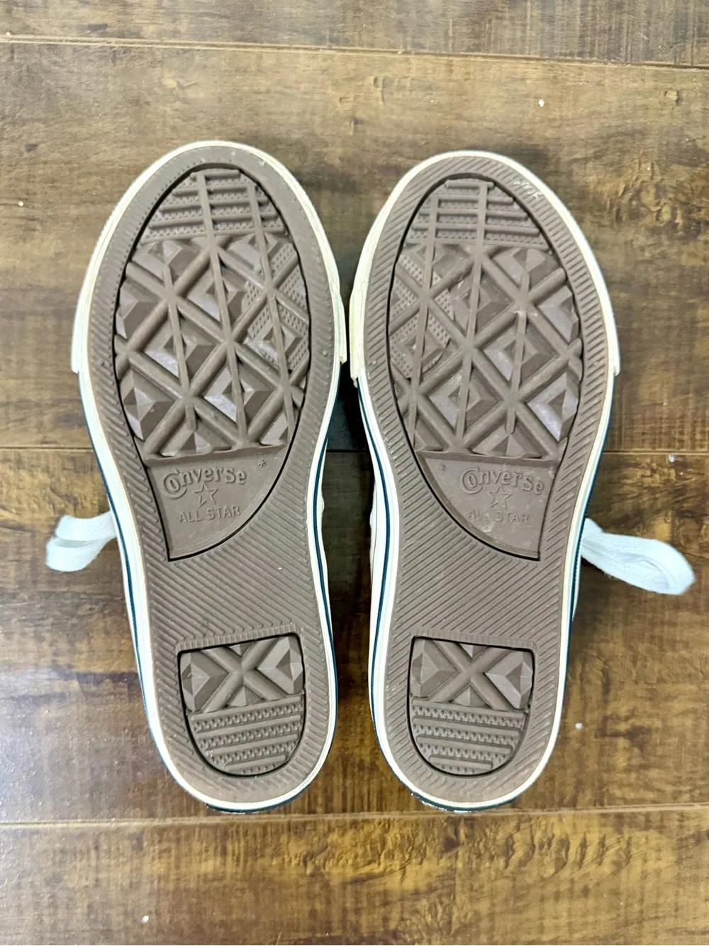 Converse excellent used